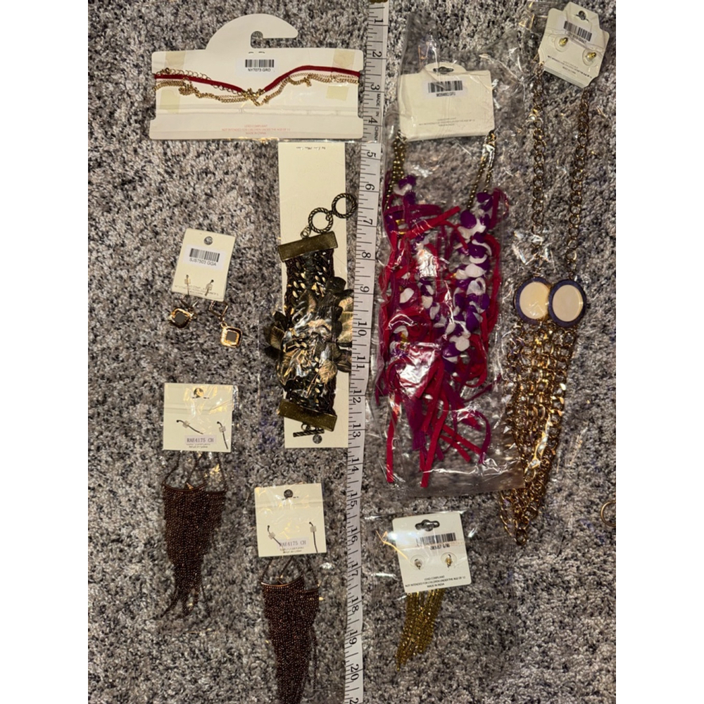 Huge 10 piece bundle of Women's MIA and Carisma Jewelry Gold and Brown​ - Picture 7 of 16